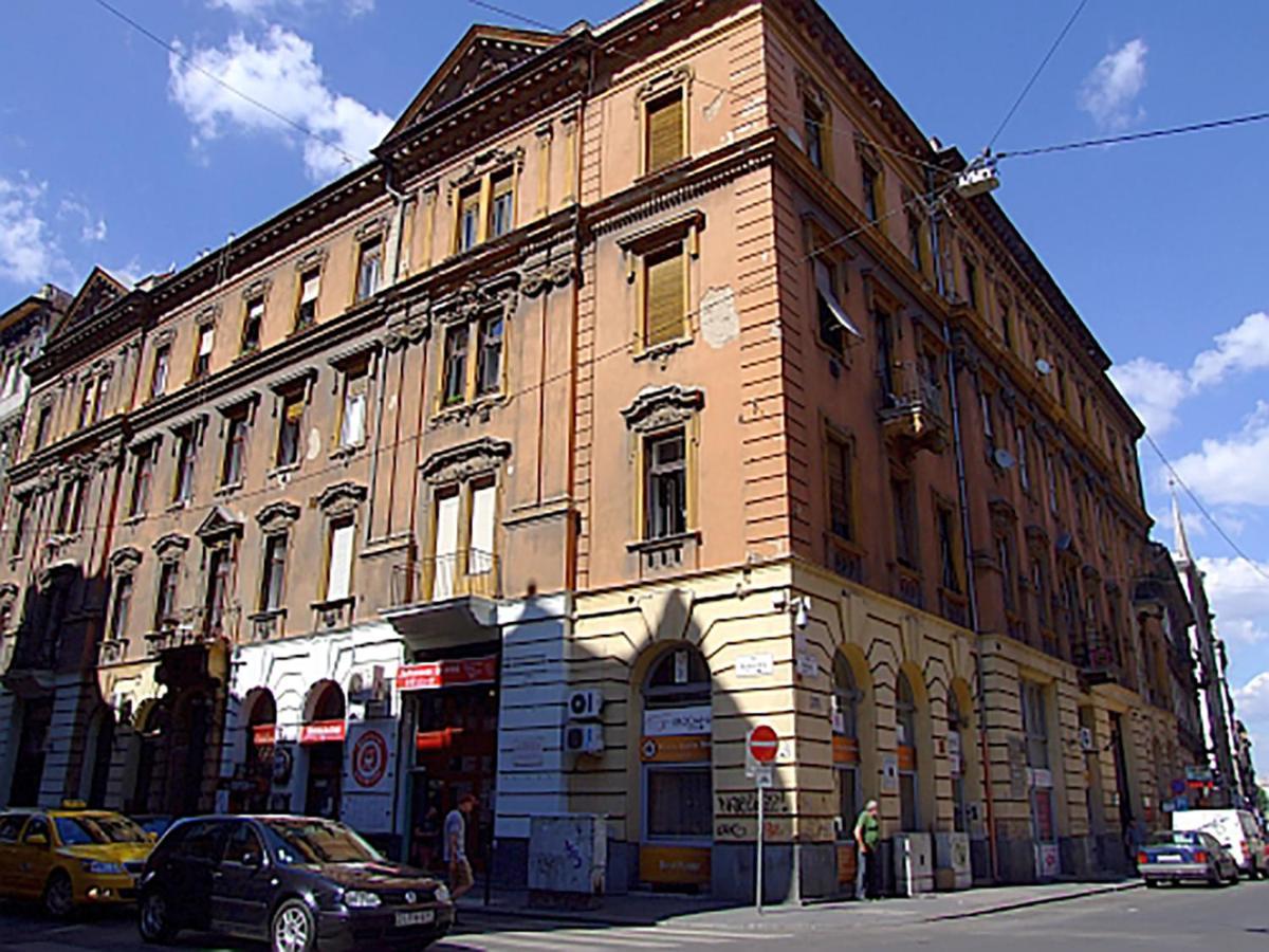 Free Parking Sega Rally Apartment Будапеща Екстериор снимка