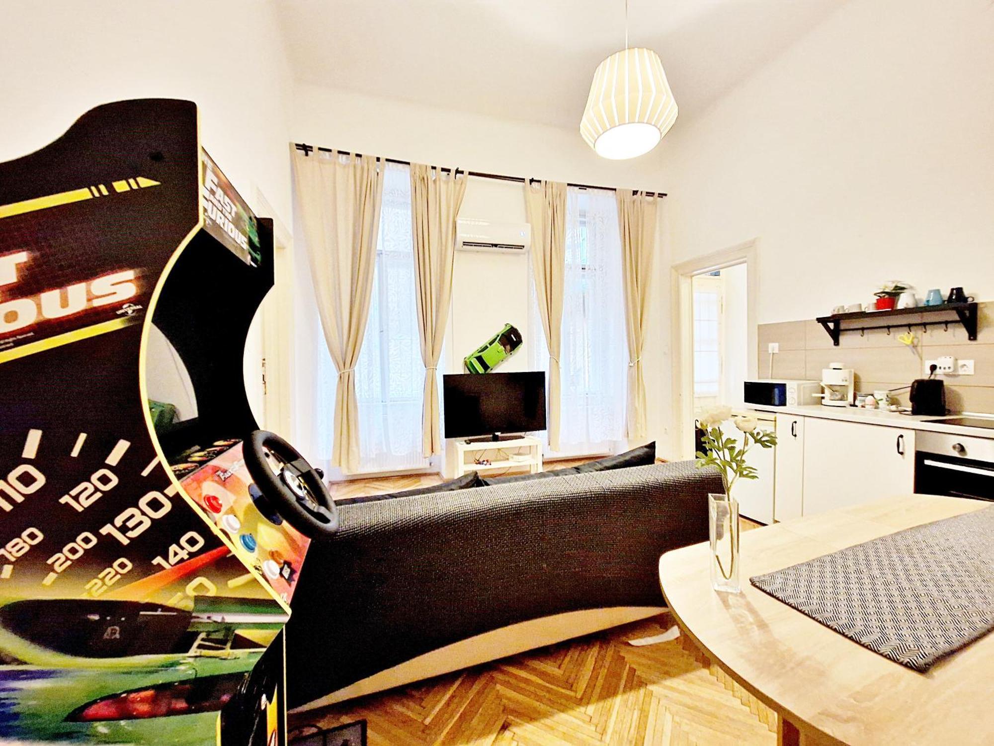 Free Parking Sega Rally Apartment Будапеща Екстериор снимка